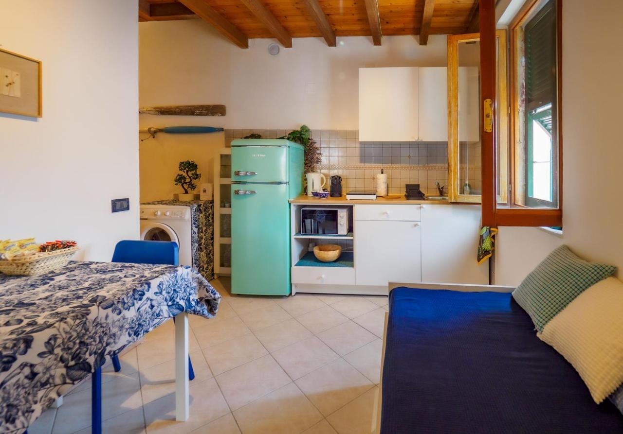 Апартаменты Casa Teresa With Ac And Balcony Вернацца Экстерьер фото